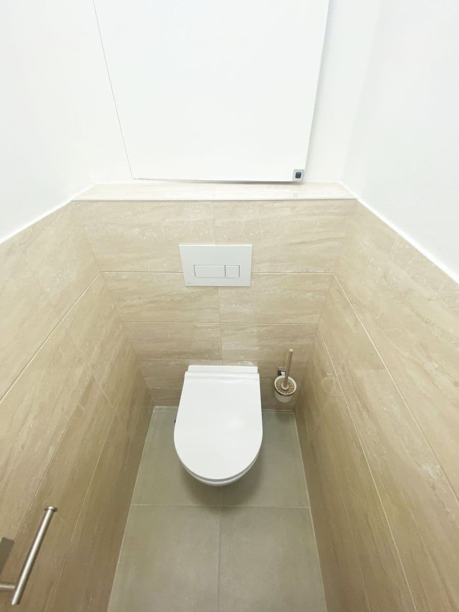 Pronájem bytu 2+1 55 m², Hyacintová, Praha, Praha Pronájem bytu 2+1 55 m², Hyacintová, Praha, Praha
