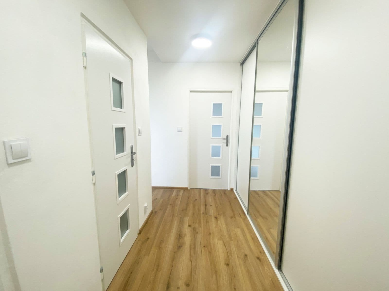 Pronájem bytu 2+1 55 m², Hyacintová, Praha, Praha Pronájem bytu 2+1 55 m², Hyacintová, Praha, Praha