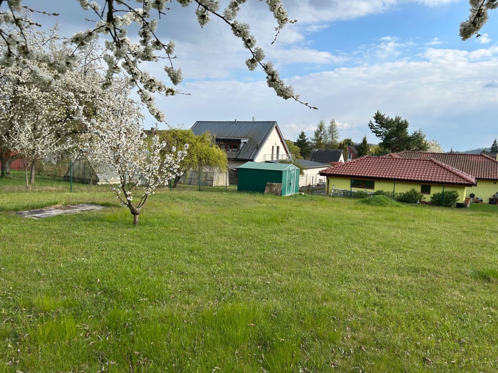 Prodej pozemku 996 m², Na Výsluní, Kamenice, Středočeský kraj Prodej pozemku 996 m², Na Výsluní, Kamenice, Středočeský kraj