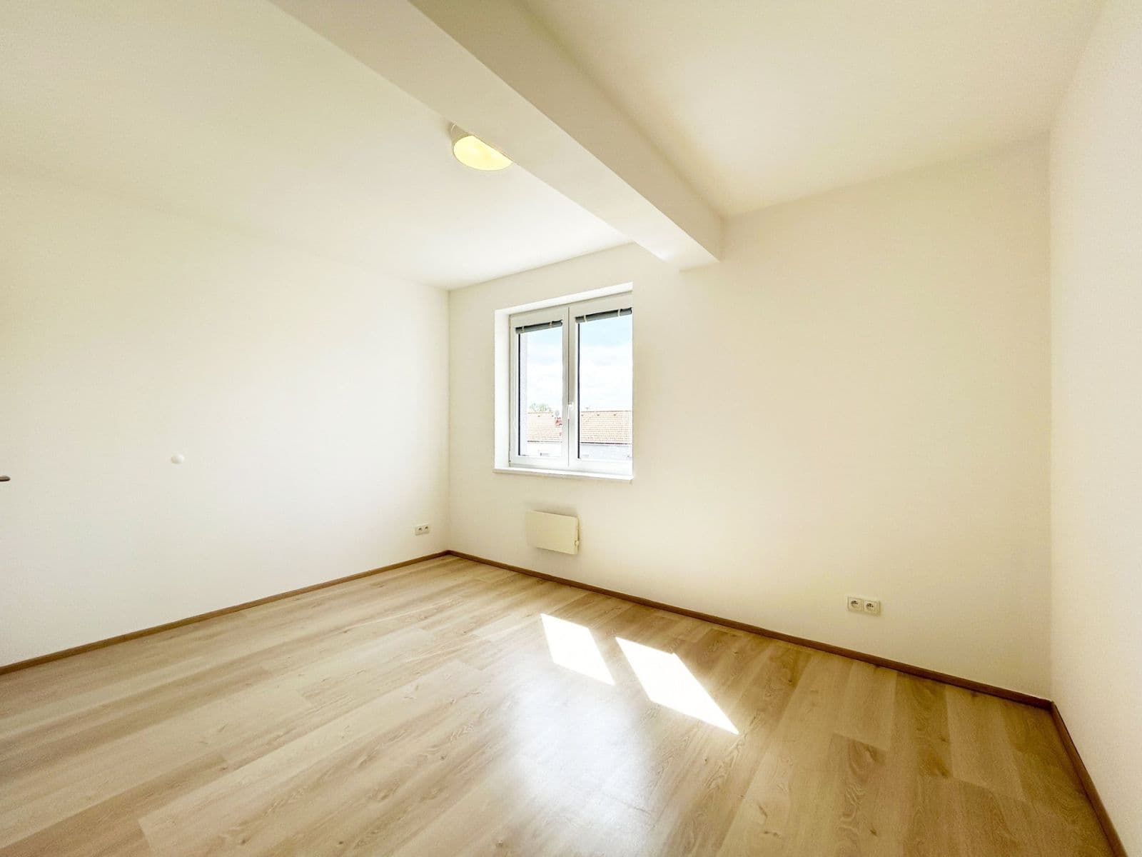 Pronájem bytu 3+kk 60 m², Příhodova, Chýně, Středočeský kraj Pronájem bytu 3+kk 60 m², Příhodova, Chýně, Středočeský kraj