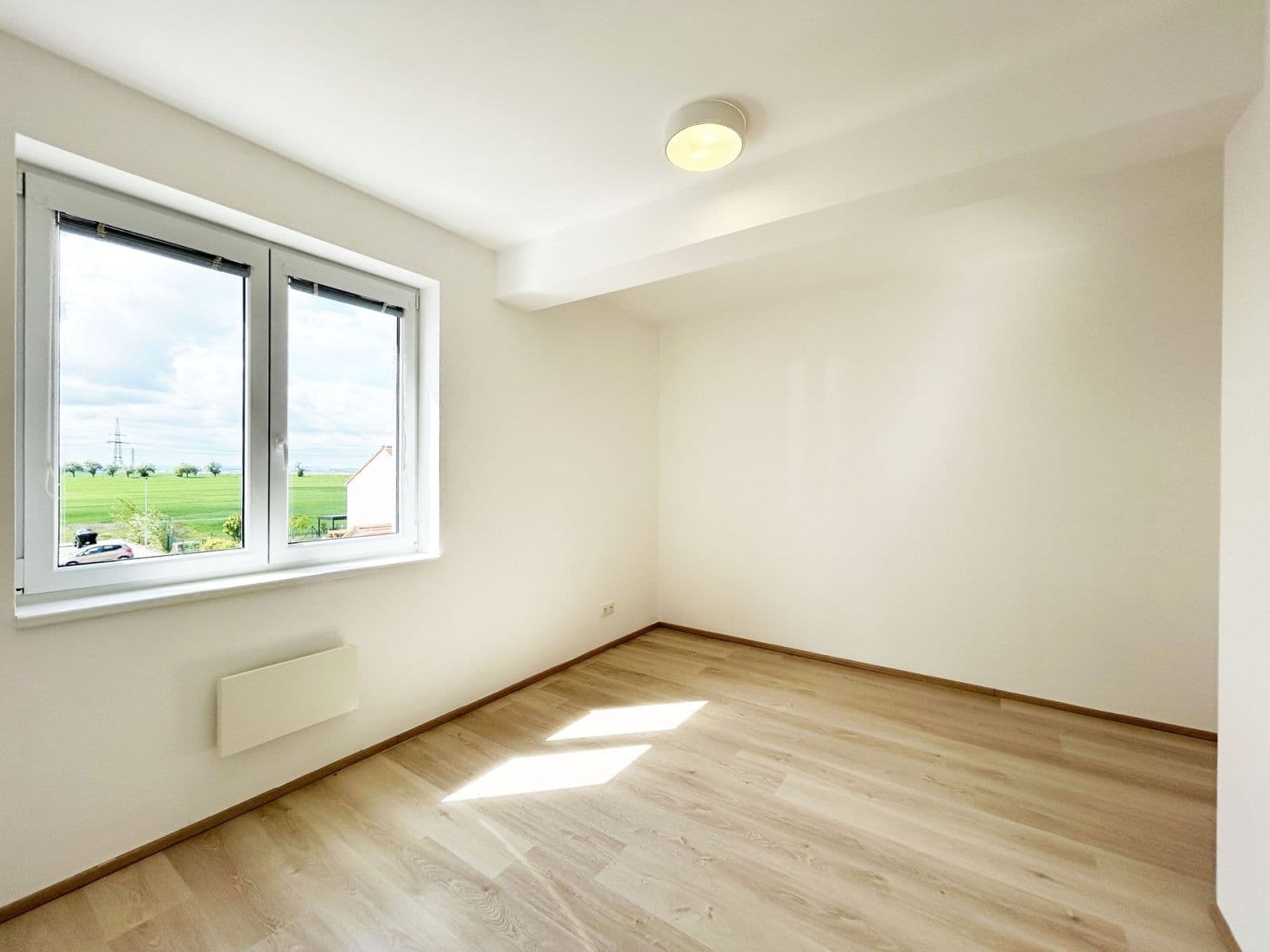 Pronájem bytu 3+kk 60 m², Příhodova, Chýně, Středočeský kraj Pronájem bytu 3+kk 60 m², Příhodova, Chýně, Středočeský kraj