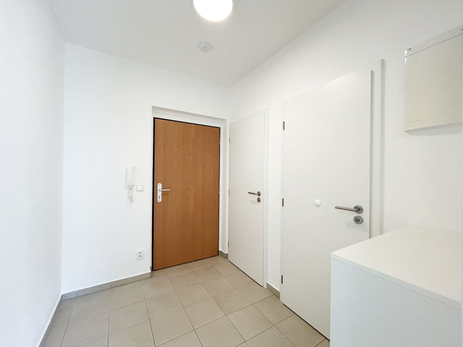 Pronájem bytu 3+kk 60 m², Příhodova, Chýně, Středočeský kraj Pronájem bytu 3+kk 60 m², Příhodova, Chýně, Středočeský kraj