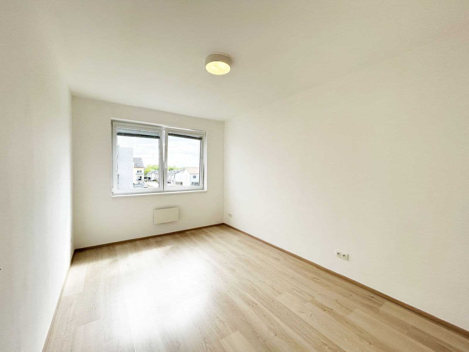 Pronájem bytu 3+kk 60 m², Příhodova, Chýně, Středočeský kraj Pronájem bytu 3+kk 60 m², Příhodova, Chýně, Středočeský kraj