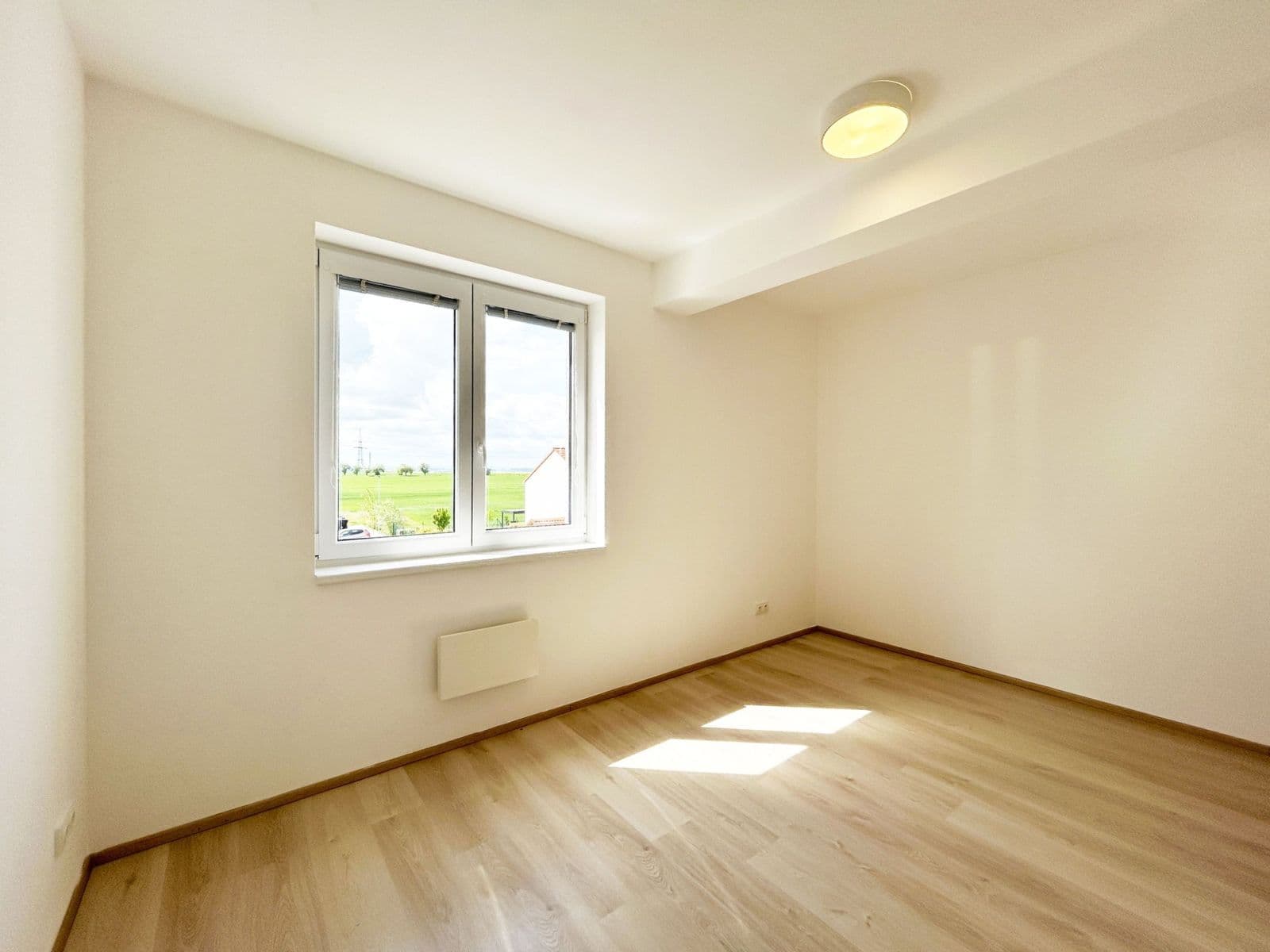 Pronájem bytu 3+kk 60 m², Příhodova, Chýně, Středočeský kraj Pronájem bytu 3+kk 60 m², Příhodova, Chýně, Středočeský kraj