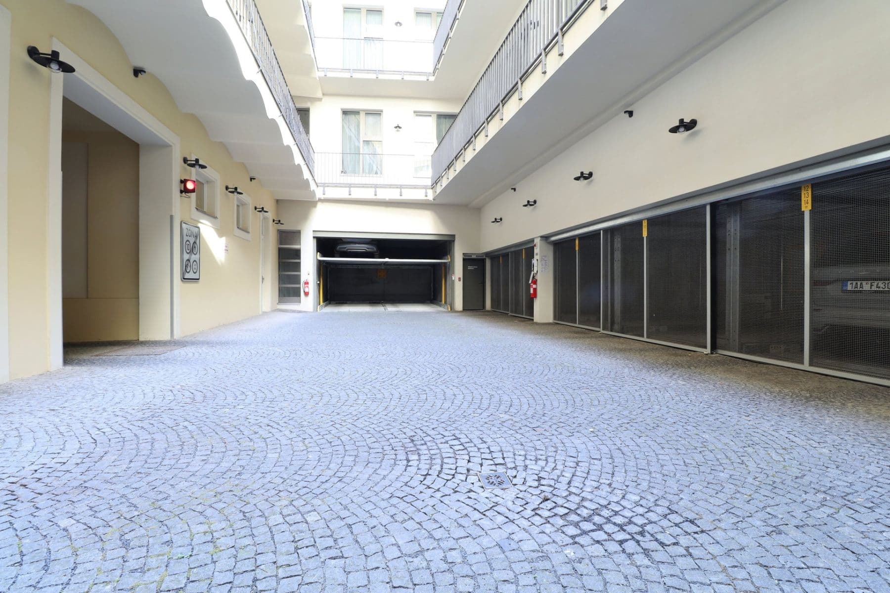 Pronájem bytu 2+kk 50 m², Na Valentince, Praha, Praha Pronájem bytu 2+kk 50 m², Na Valentince, Praha, Praha