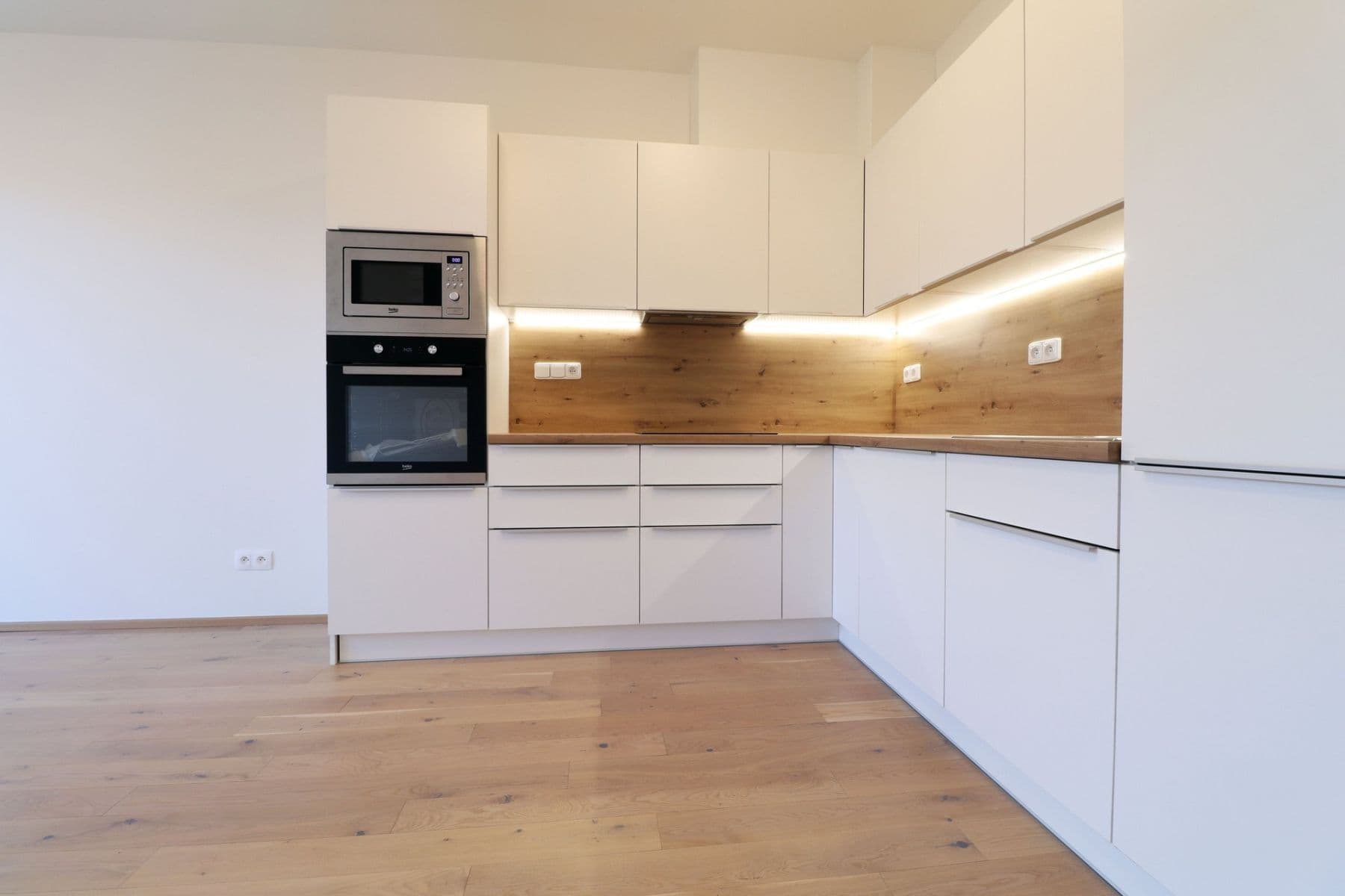 Pronájem bytu 2+kk 50 m², Na Valentince, Praha, Praha Pronájem bytu 2+kk 50 m², Na Valentince, Praha, Praha