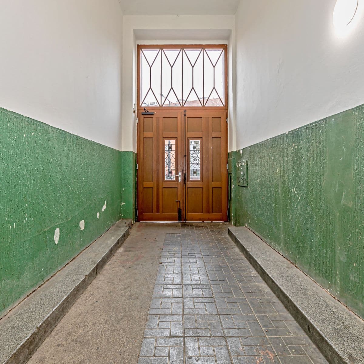 Pronájem bytu 1+kk 20 m², Minská, Praha, Praha Pronájem bytu 1+kk 20 m², Minská, Praha, Praha