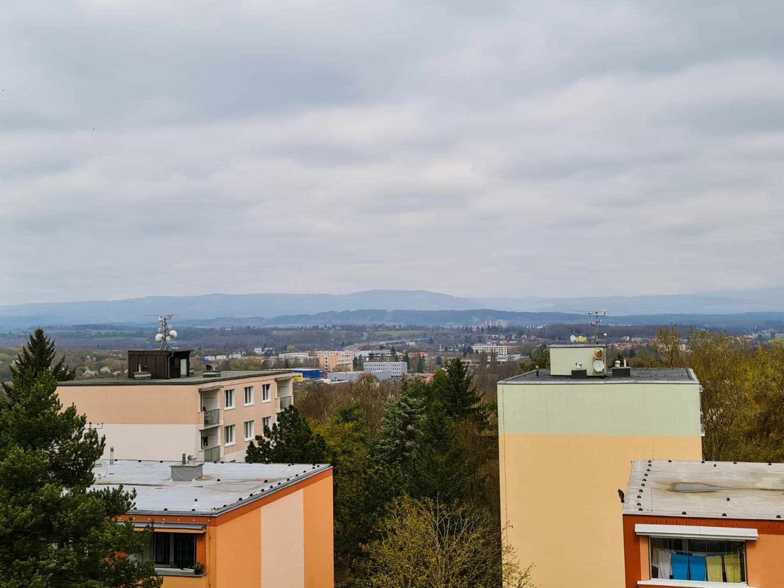 Prodej bytu 3+1 85 m², Svatošská, Karlovy Vary, Karlovarský kraj Prodej bytu 3+1 85 m², Svatošská, Karlovy Vary, Karlovarský kraj
