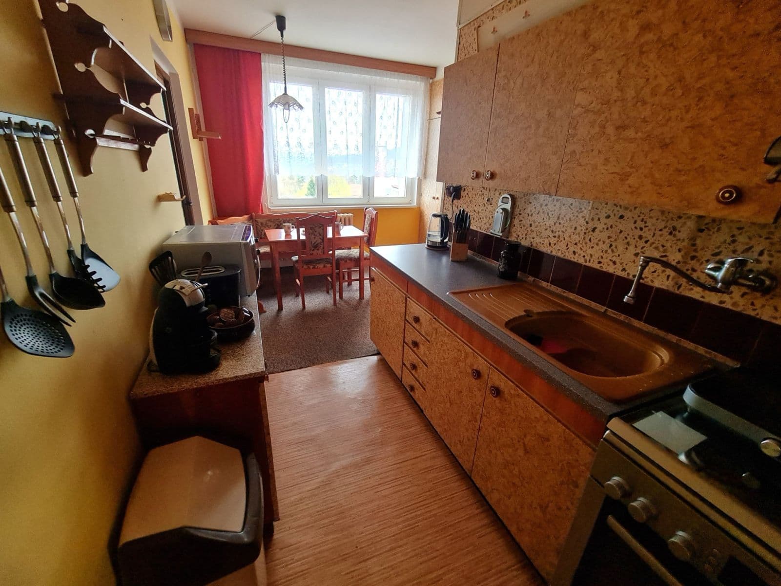 Prodej bytu 3+1 85 m², Svatošská, Karlovy Vary, Karlovarský kraj Prodej bytu 3+1 85 m², Svatošská, Karlovy Vary, Karlovarský kraj