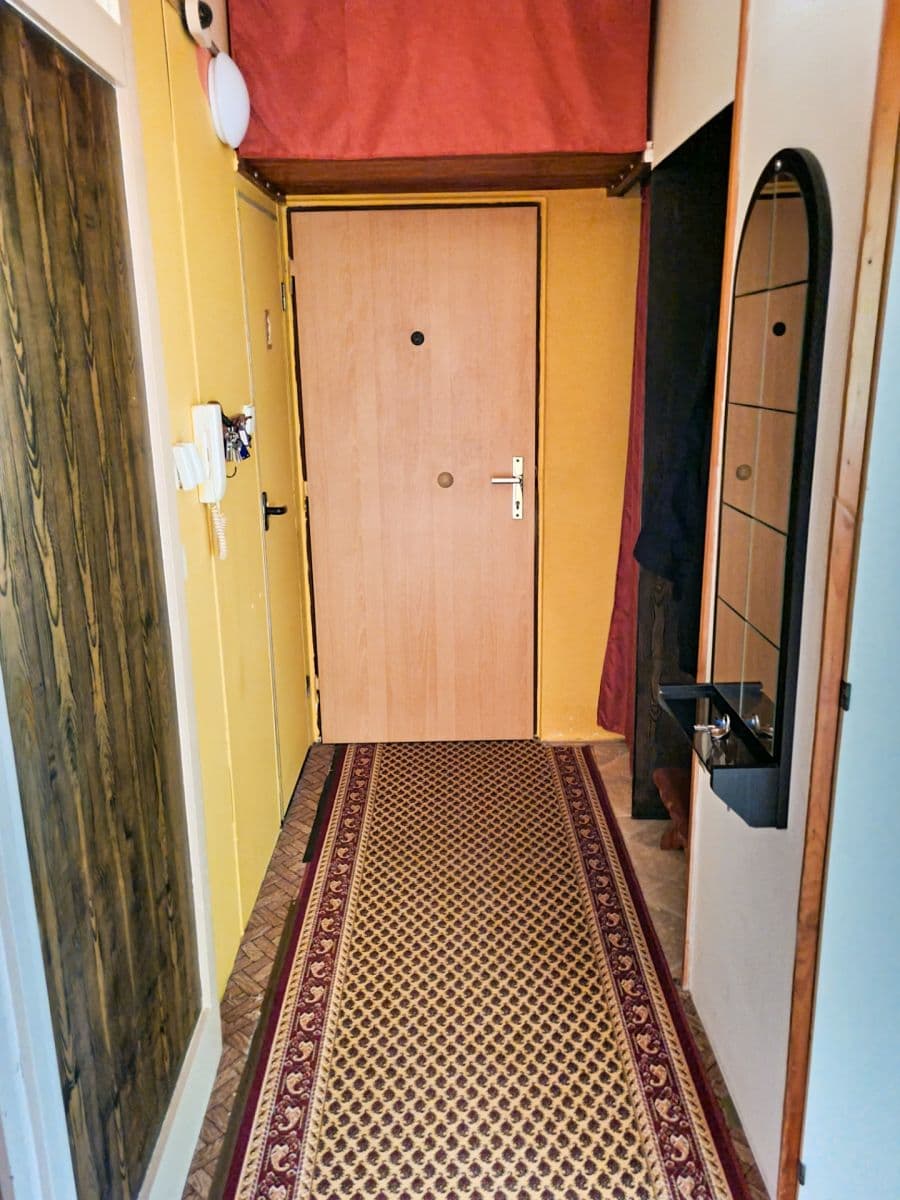 Prodej bytu 3+1 85 m², Svatošská, Karlovy Vary, Karlovarský kraj Prodej bytu 3+1 85 m², Svatošská, Karlovy Vary, Karlovarský kraj
