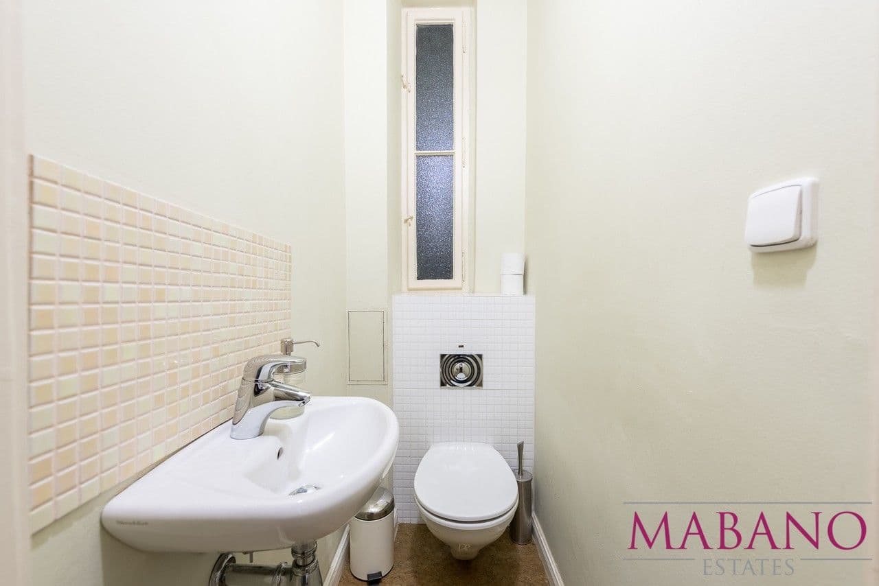 Pronájem bytu 2+1 61 m², Valentinská, Praha, Praha Pronájem bytu 2+1 61 m², Valentinská, Praha, Praha