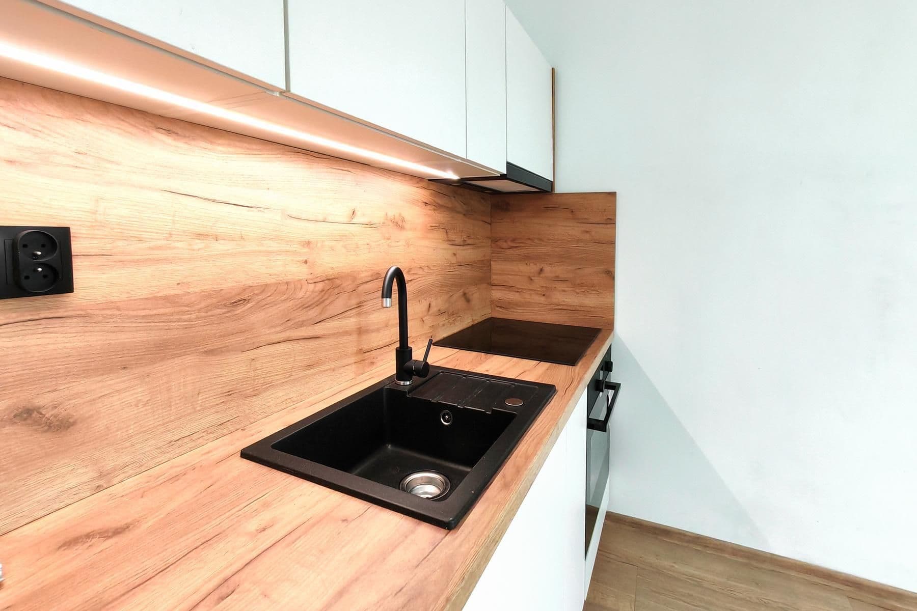 Prodej bytu 1+kk 20 m², Prameny, Karviná, Moravskoslezský kraj Prodej bytu 1+kk 20 m², Prameny, Karviná, Moravskoslezský kraj