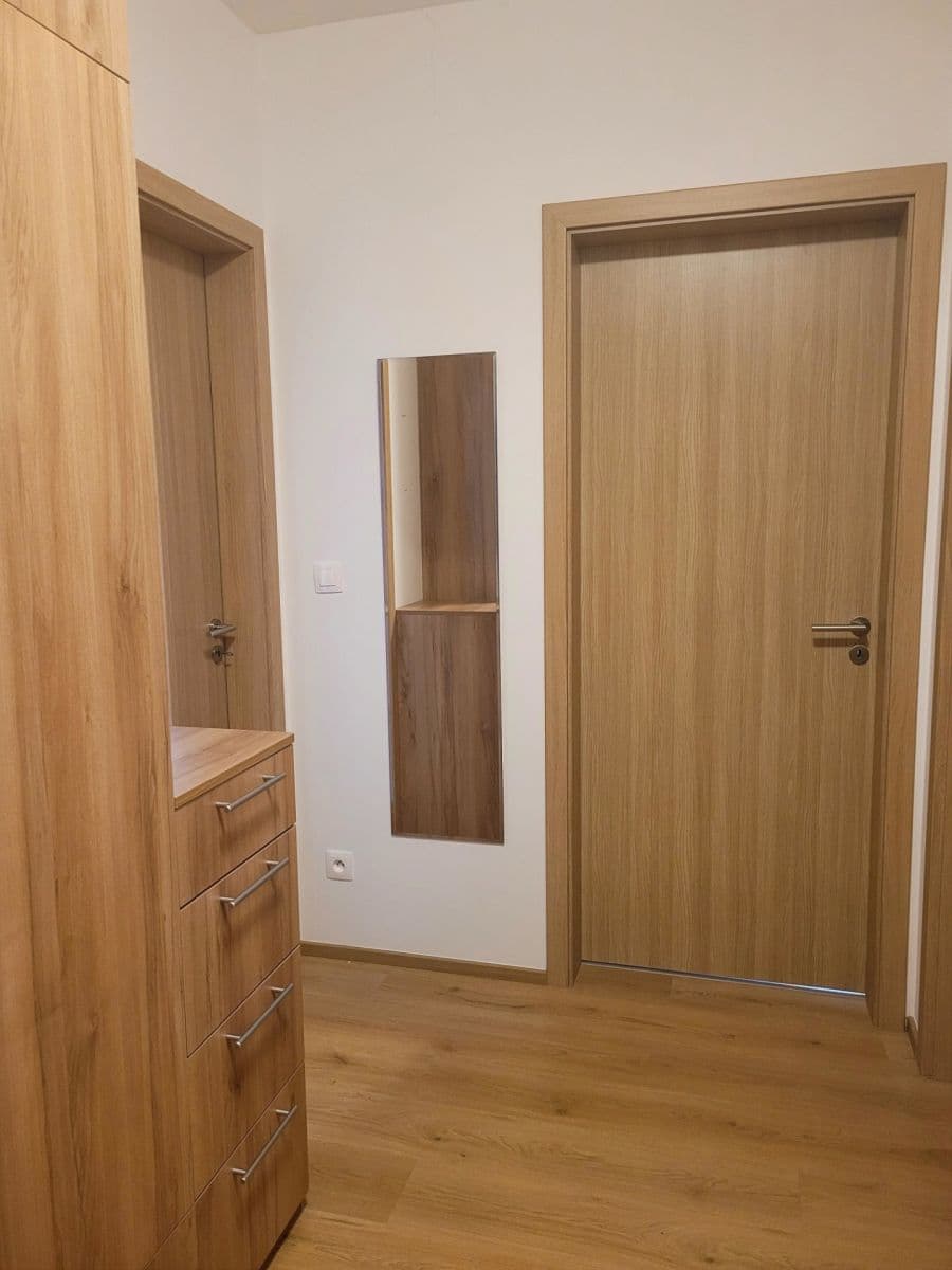Pronájem bytu 2+kk 60 m², Nad Úžlabinou, Praha, Praha Pronájem bytu 2+kk 60 m², Nad Úžlabinou, Praha, Praha