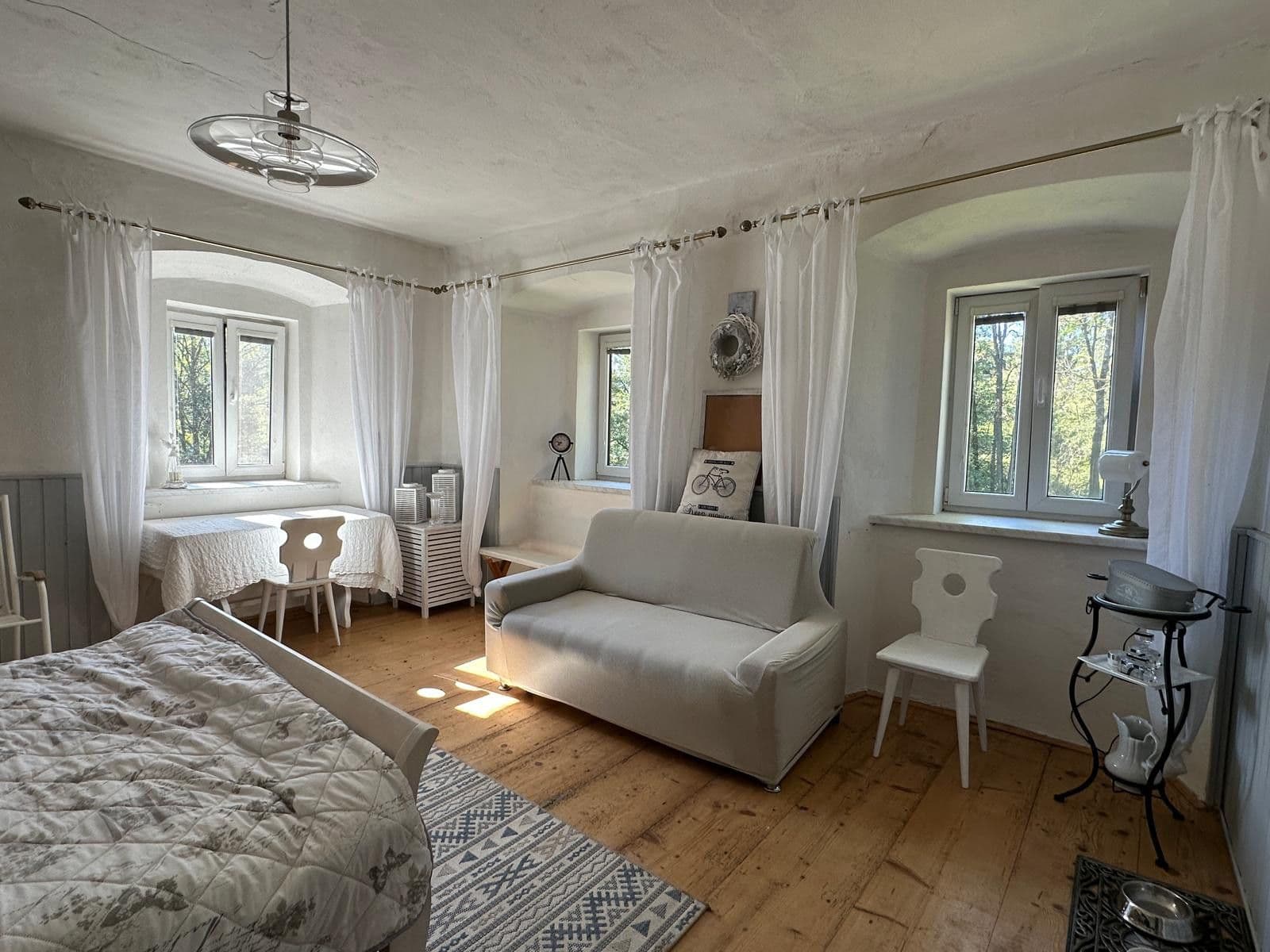 Prodej chaty, chalupy 157 m², pozemek 1.020 m², Rožmitál na Šumavě, Jihočeský kraj Prodej chaty, chalupy 157 m², pozemek 1.020 m², Rožmitál na Šumavě, Jihočeský kraj