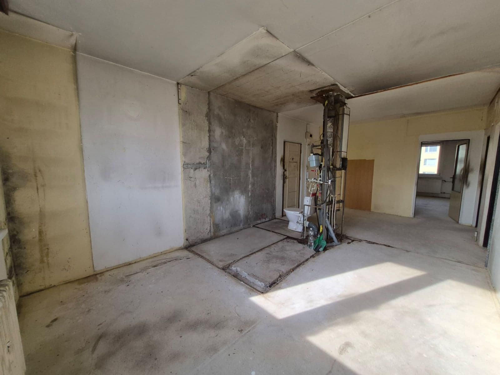 Prodej bytu 3+1 86 m², Cholupická, Praha, Praha Prodej bytu 3+1 86 m², Cholupická, Praha, Praha
