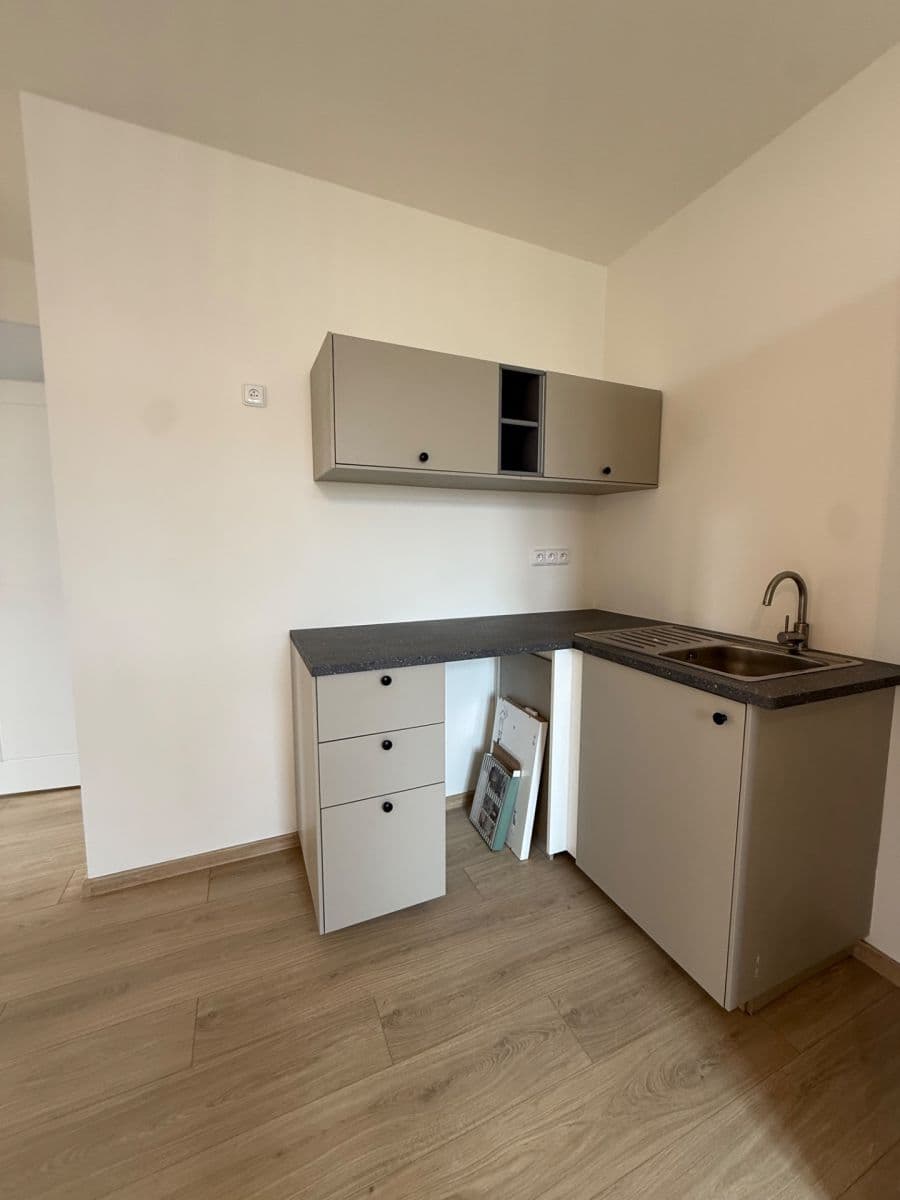 Pronájem bytu 2+1 77 m², Hranická, Hranice, Olomoucký kraj Pronájem bytu 2+1 77 m², Hranická, Hranice, Olomoucký kraj