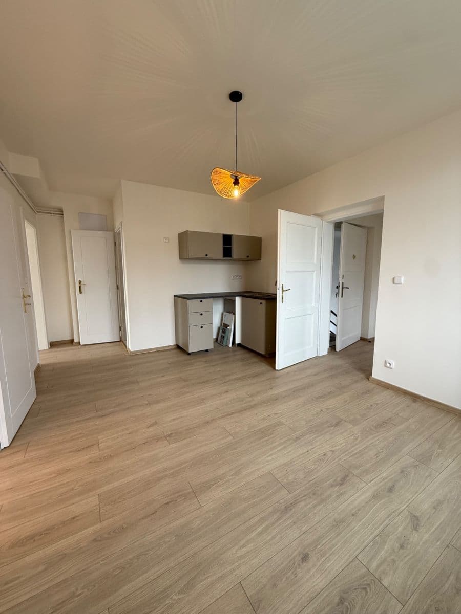 Pronájem bytu 2+1 77 m², Hranická, Hranice, Olomoucký kraj Pronájem bytu 2+1 77 m², Hranická, Hranice, Olomoucký kraj