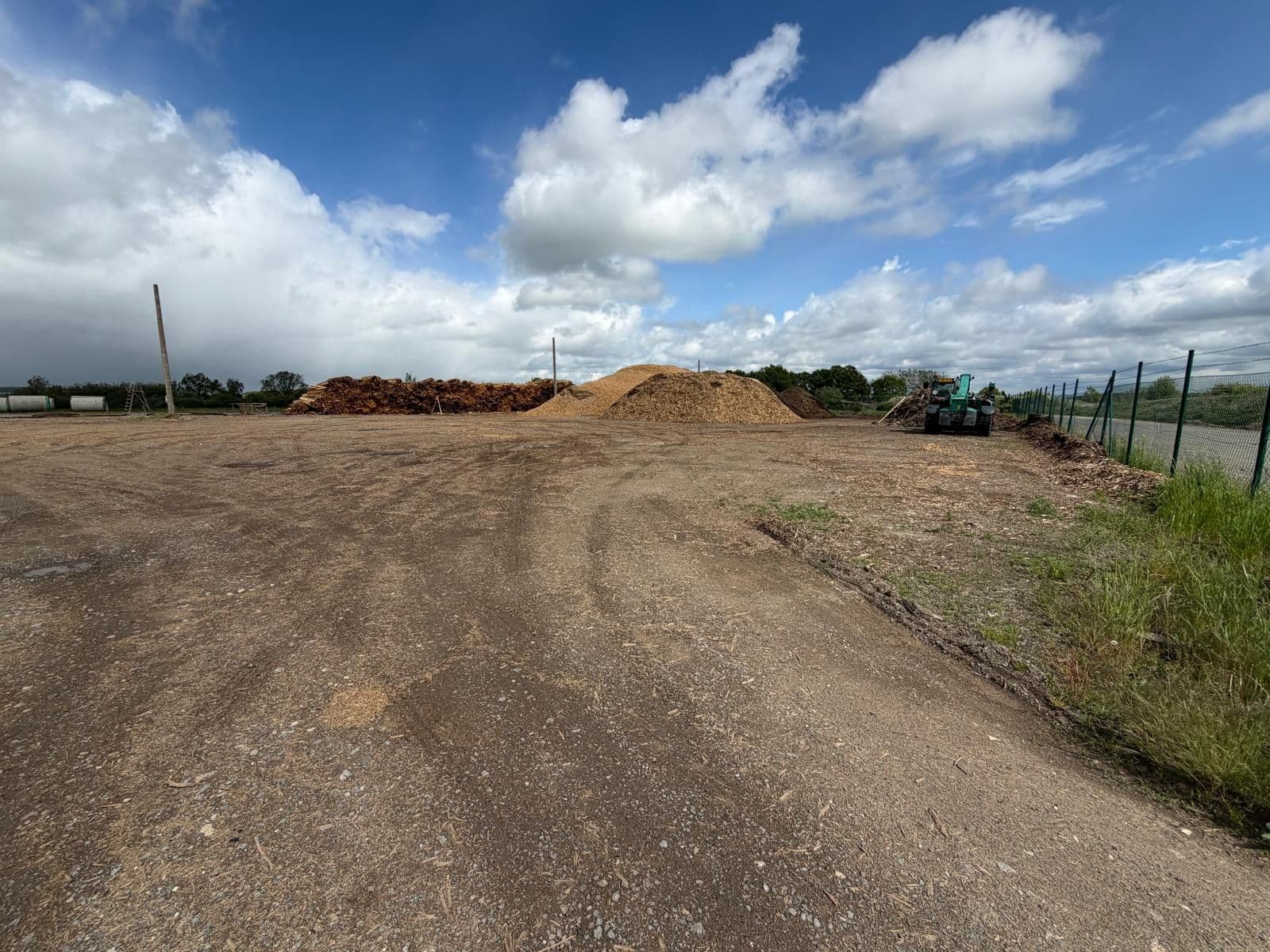 Pronájem pozemku 100.000 m², Všeruby, Plzeňský kraj Pronájem pozemku 100.000 m², Všeruby, Plzeňský kraj
