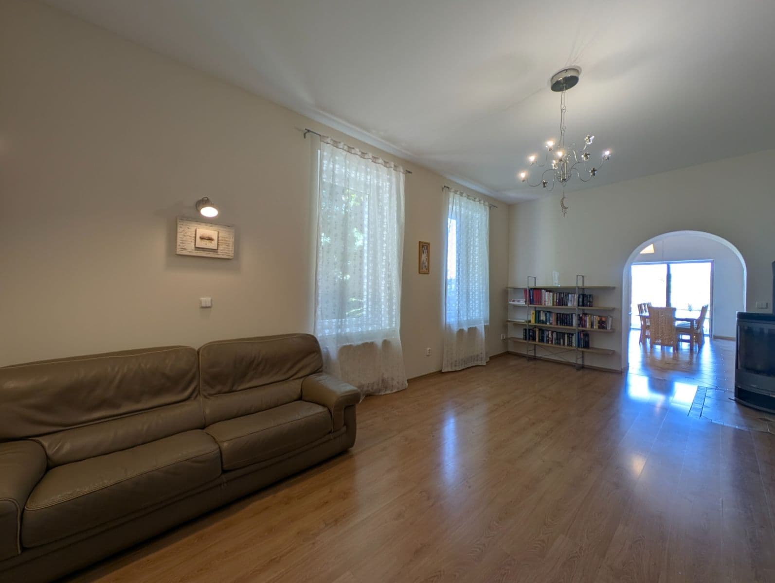 Prodej domu 300 m², pozemek 1.182 m², náměstí Kněžny Ludmily, Tetín, Středočeský kraj Prodej domu 300 m², pozemek 1.182 m², náměstí Kněžny Ludmily, Tetín, Středočeský kraj