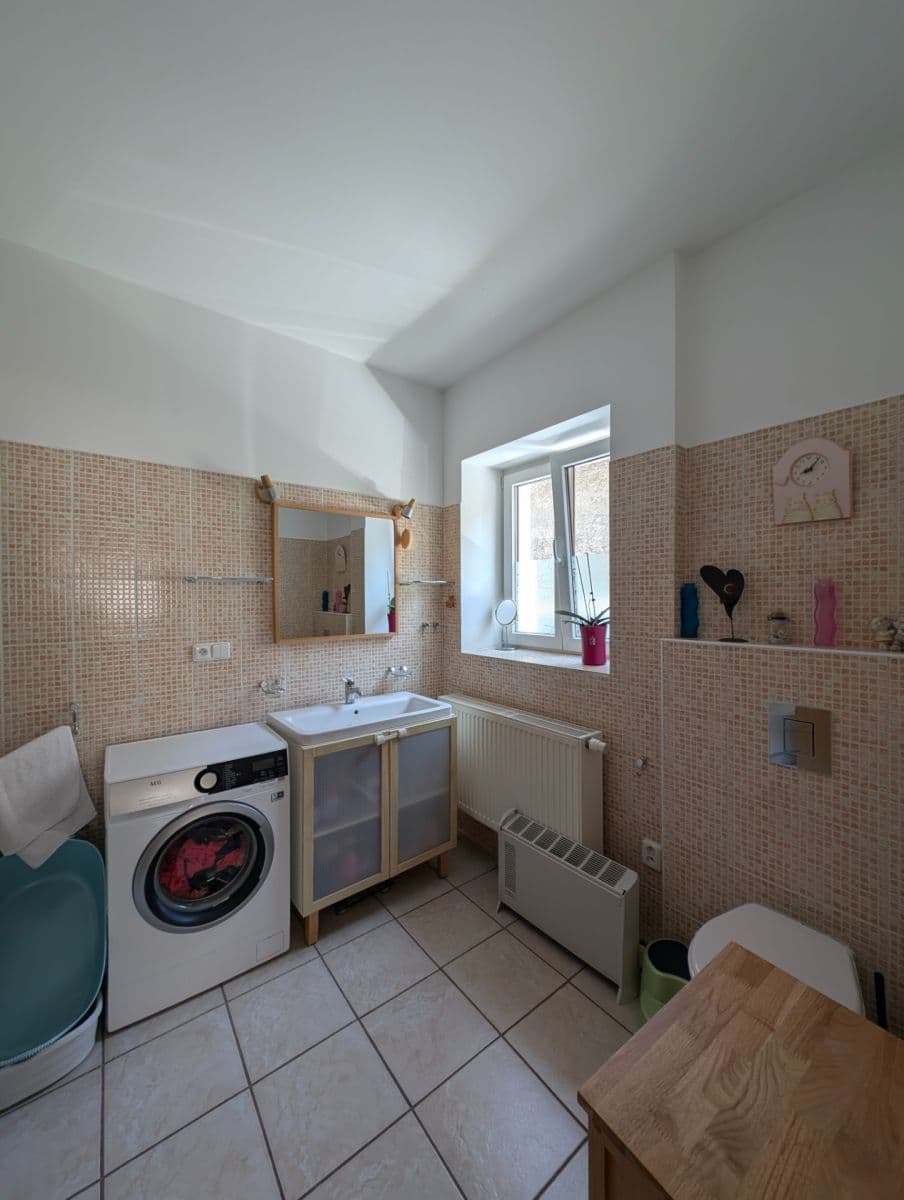 Prodej domu 300 m², pozemek 1.182 m², náměstí Kněžny Ludmily, Tetín, Středočeský kraj Prodej domu 300 m², pozemek 1.182 m², náměstí Kněžny Ludmily, Tetín, Středočeský kraj