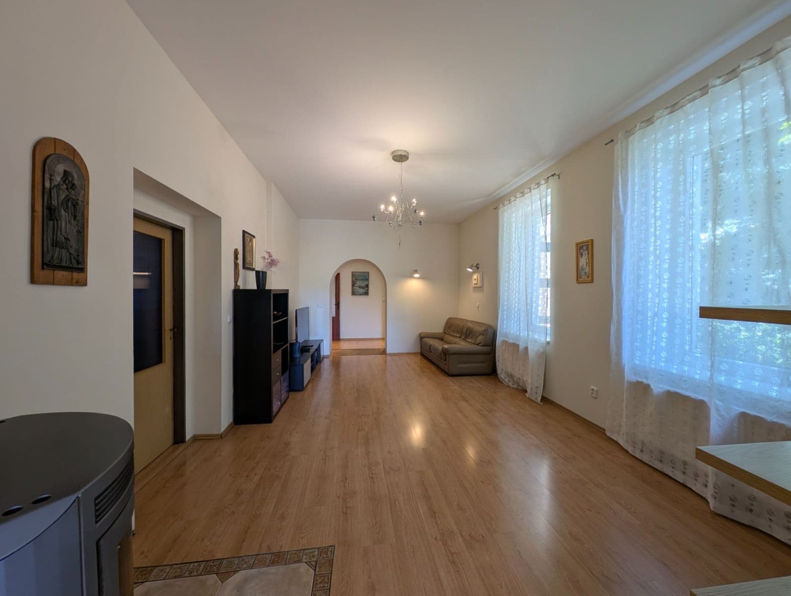 Prodej domu 300 m², pozemek 1.182 m², náměstí Kněžny Ludmily, Tetín, Středočeský kraj Prodej domu 300 m², pozemek 1.182 m², náměstí Kněžny Ludmily, Tetín, Středočeský kraj