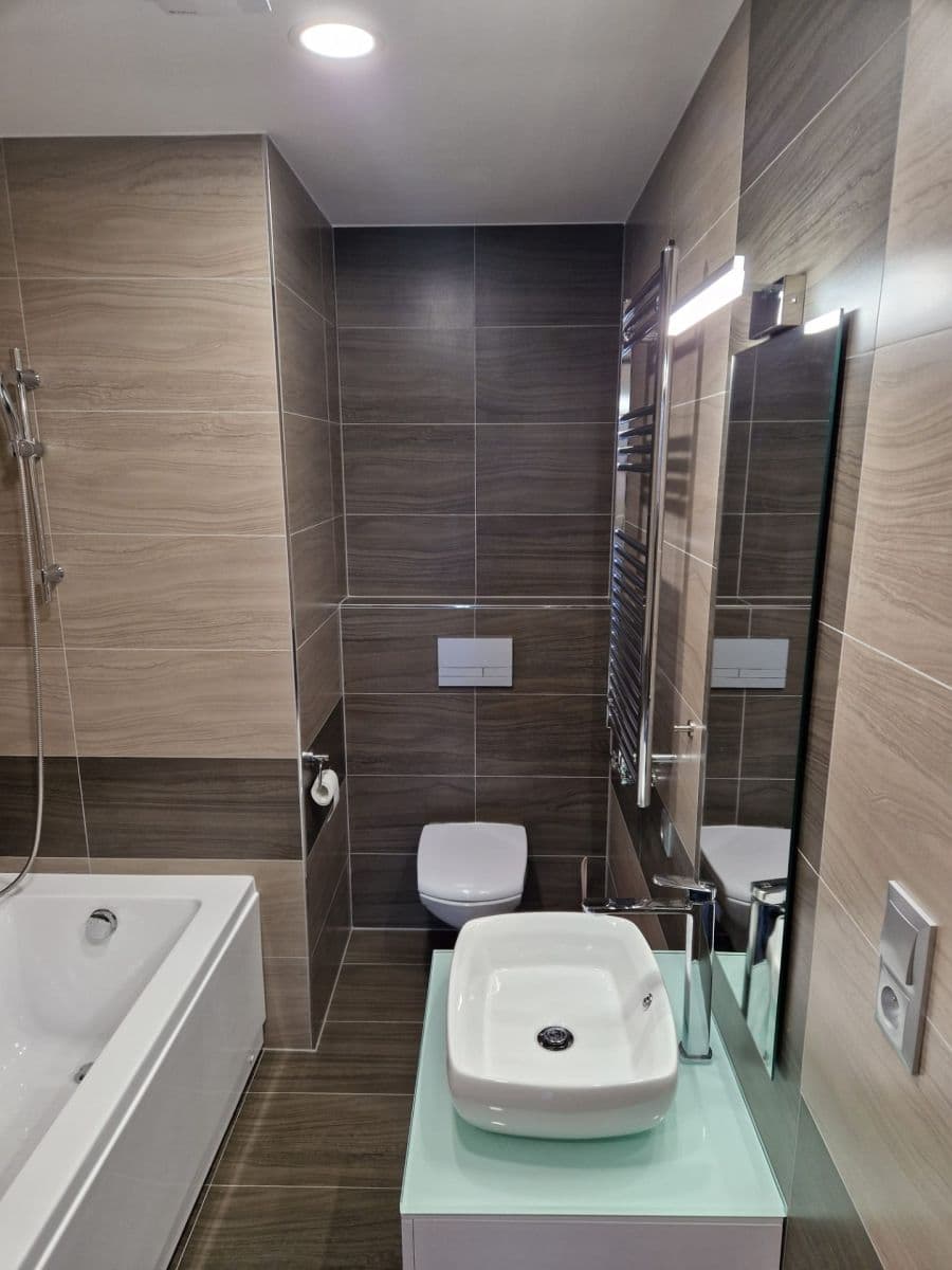 Pronájem bytu 2+kk 63 m², Sedlecká, Karlovy Vary, Karlovarský kraj Pronájem bytu 2+kk 63 m², Sedlecká, Karlovy Vary, Karlovarský kraj