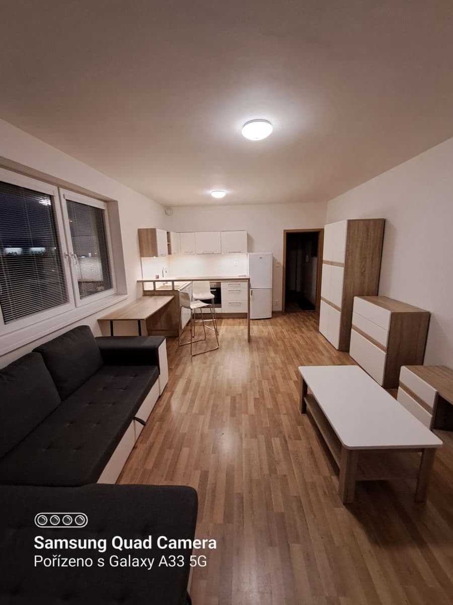 Pronájem bytu 1+kk 37 m², Aloise Rašína, Olomouc, Olomoucký kraj Pronájem bytu 1+kk 37 m², Aloise Rašína, Olomouc, Olomoucký kraj