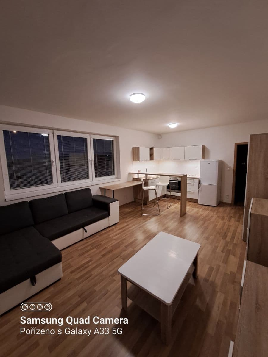 Pronájem bytu 1+kk 37 m², Aloise Rašína, Olomouc, Olomoucký kraj Pronájem bytu 1+kk 37 m², Aloise Rašína, Olomouc, Olomoucký kraj