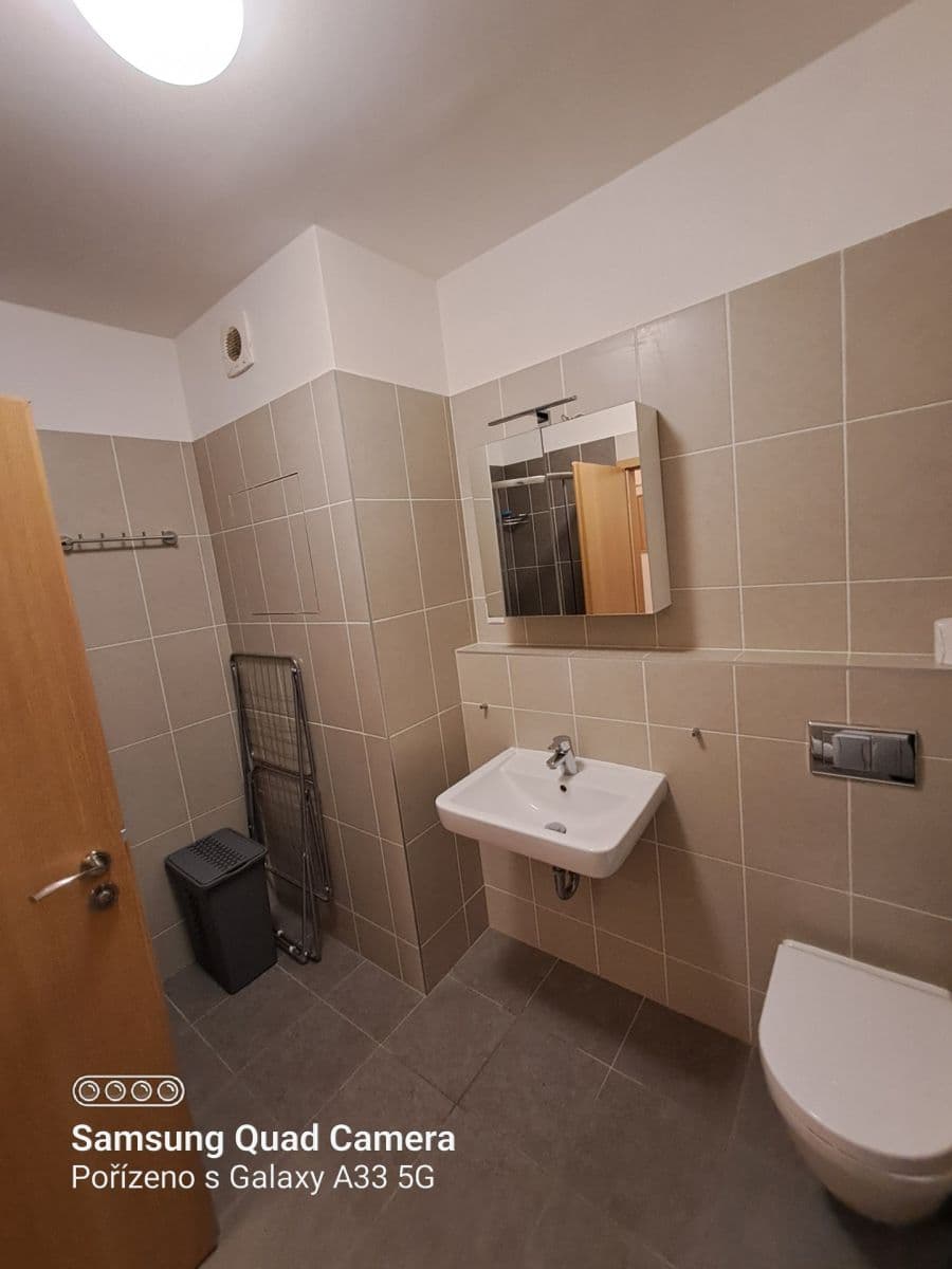 Pronájem bytu 1+kk 37 m², Aloise Rašína, Olomouc, Olomoucký kraj Pronájem bytu 1+kk 37 m², Aloise Rašína, Olomouc, Olomoucký kraj
