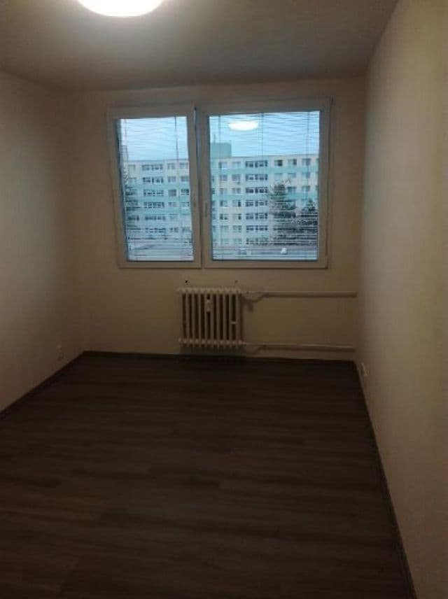 Pronájem bytu 2+kk 40 m², Holandská, Kladno, Středočeský kraj Pronájem bytu 2+kk 40 m², Holandská, Kladno, Středočeský kraj