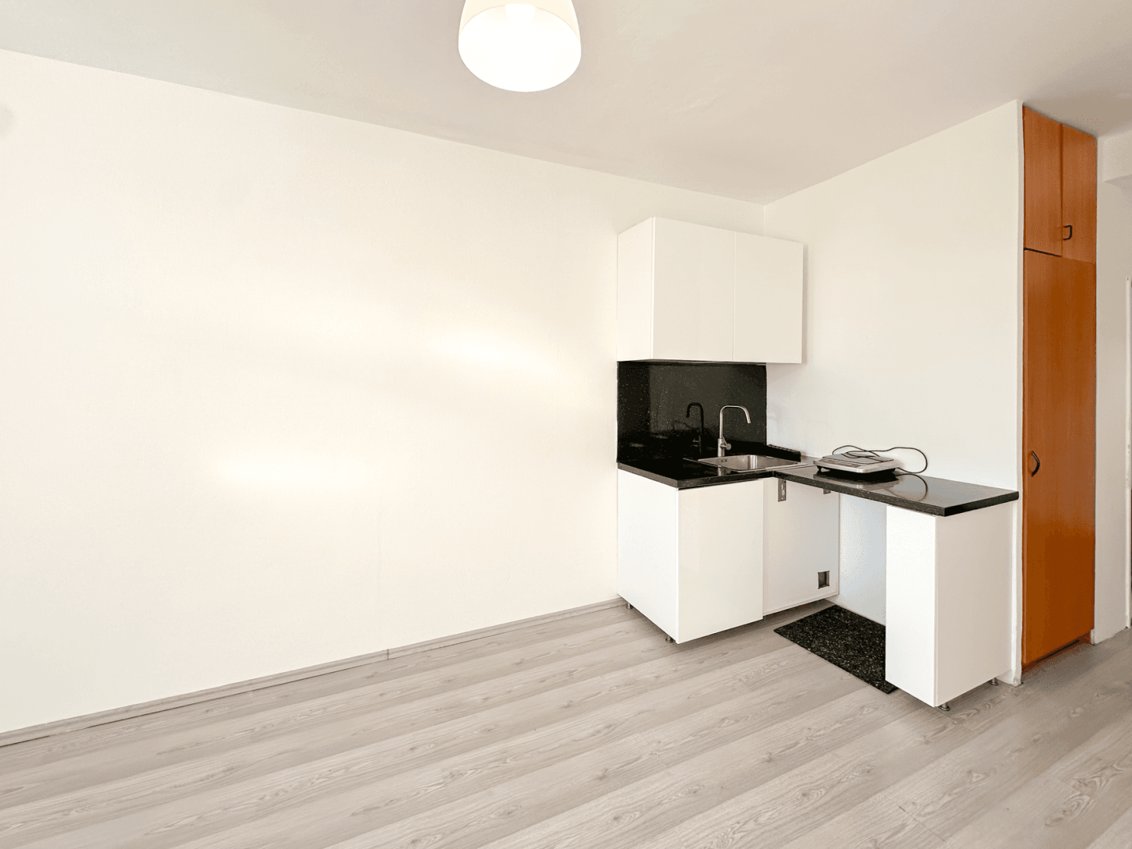 Pronájem bytu 1+kk 26 m², Okružní, Brno, Jihomoravský kraj Pronájem bytu 1+kk 26 m², Okružní, Brno, Jihomoravský kraj