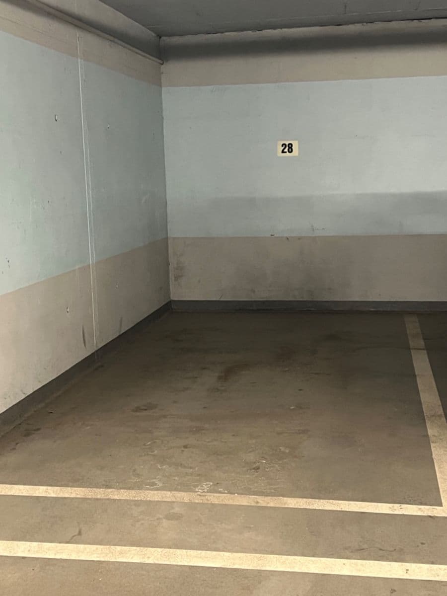 Pronájem garáže 13 m², Paříkova, Praha, Praha Pronájem garáže 13 m², Paříkova, Praha, Praha