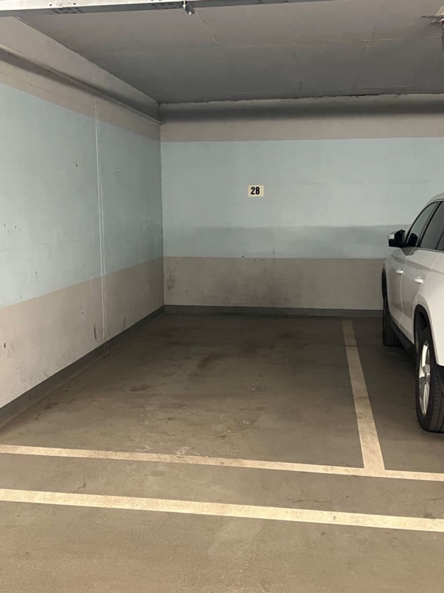 Pronájem garáže 13 m², Paříkova, Praha, Praha Pronájem garáže 13 m², Paříkova, Praha, Praha