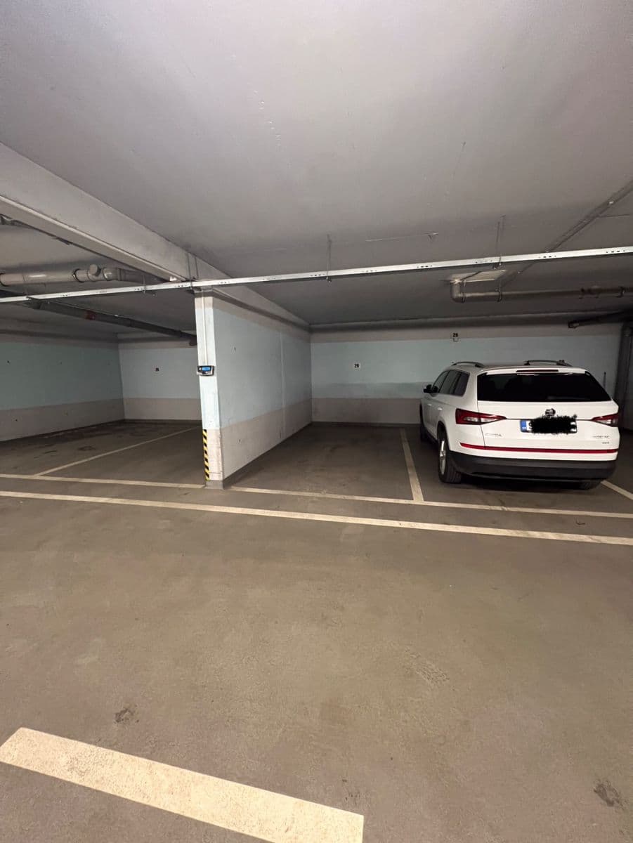 Pronájem garáže 13 m², Paříkova, Praha, Praha Pronájem garáže 13 m², Paříkova, Praha, Praha