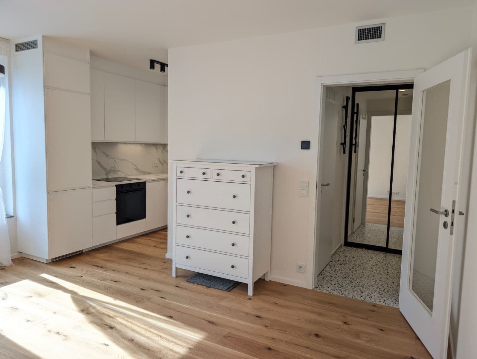 Pronájem bytu 1+kk 29 m², U Komína, Praha, Praha Pronájem bytu 1+kk 29 m², U Komína, Praha, Praha