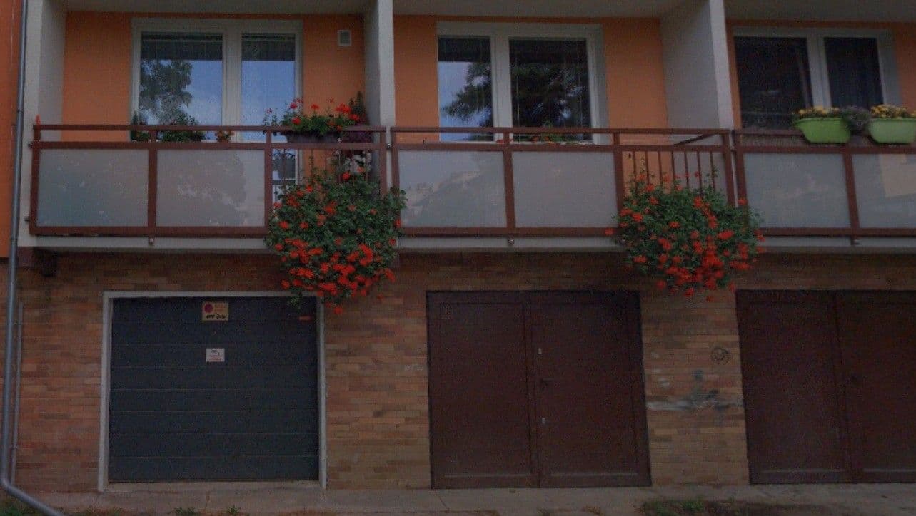 Pronájem garáže 19 m², Gabriely Preissové, Brno, Jihomoravský kraj Pronájem garáže 19 m², Gabriely Preissové, Brno, Jihomoravský kraj