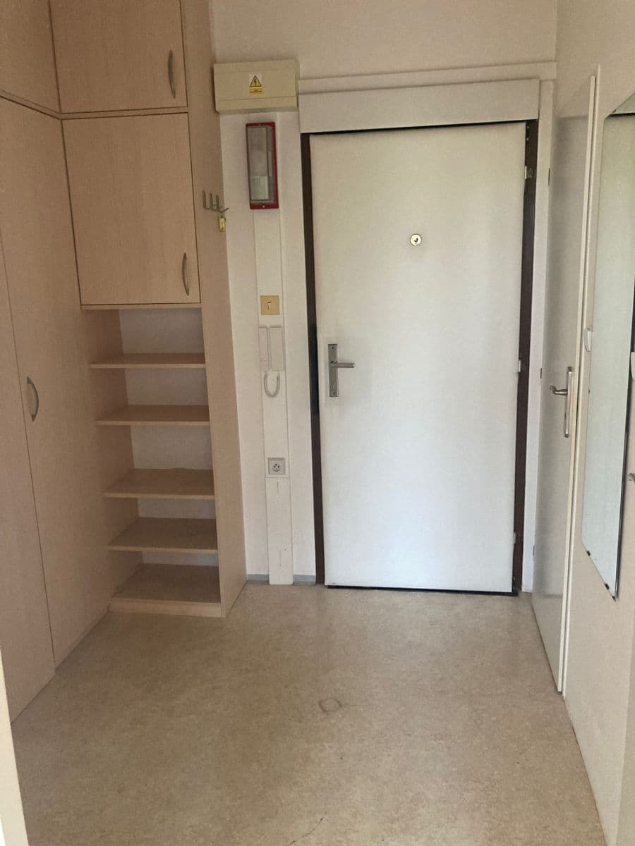 Pronájem bytu 2+kk 45 m², Urbánkova, Praha, Praha Pronájem bytu 2+kk 45 m², Urbánkova, Praha, Praha