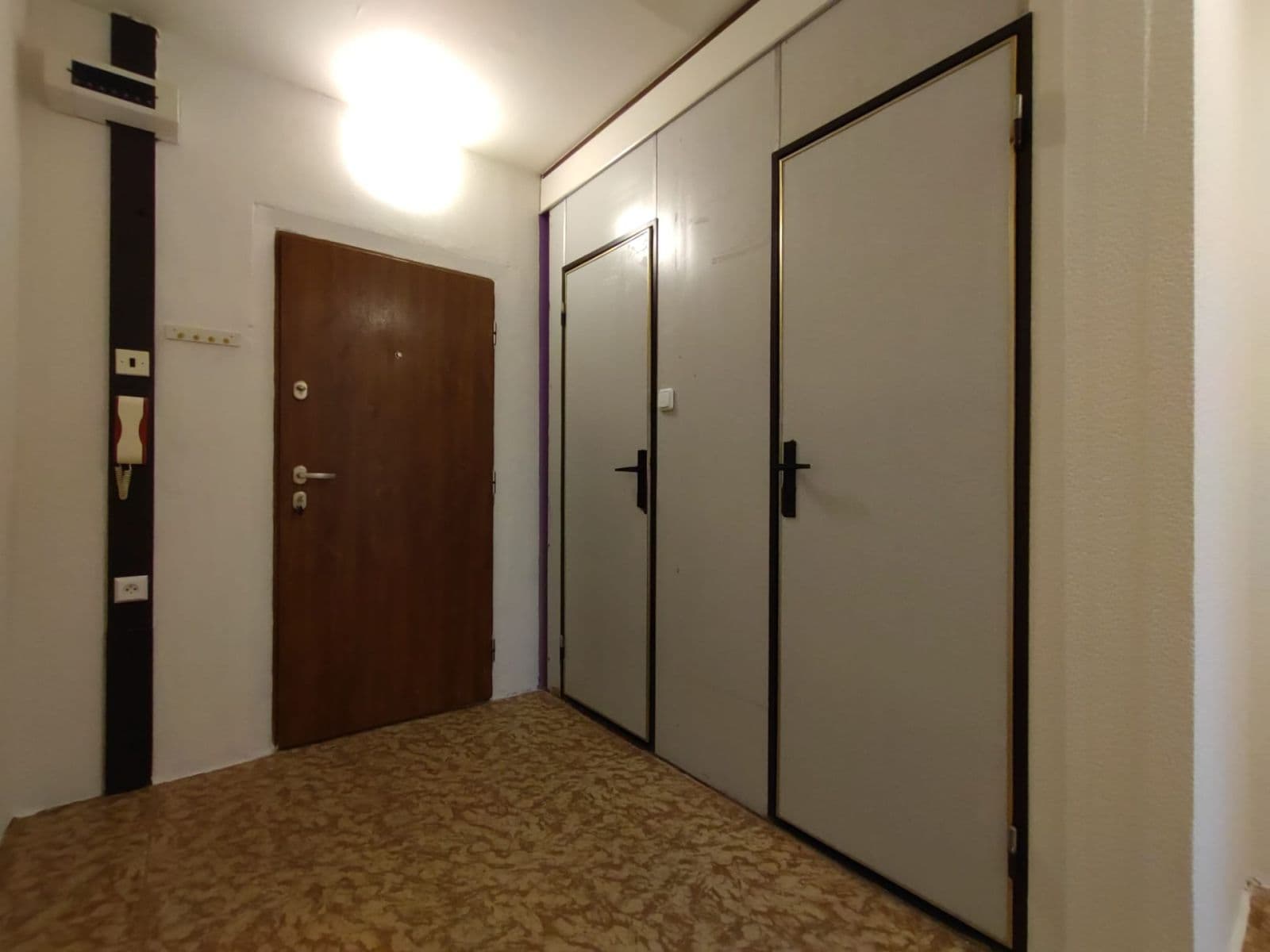 Prodej bytu 2+kk 45 m², U Jezera, Praha, Praha Prodej bytu 2+kk 45 m², U Jezera, Praha, Praha