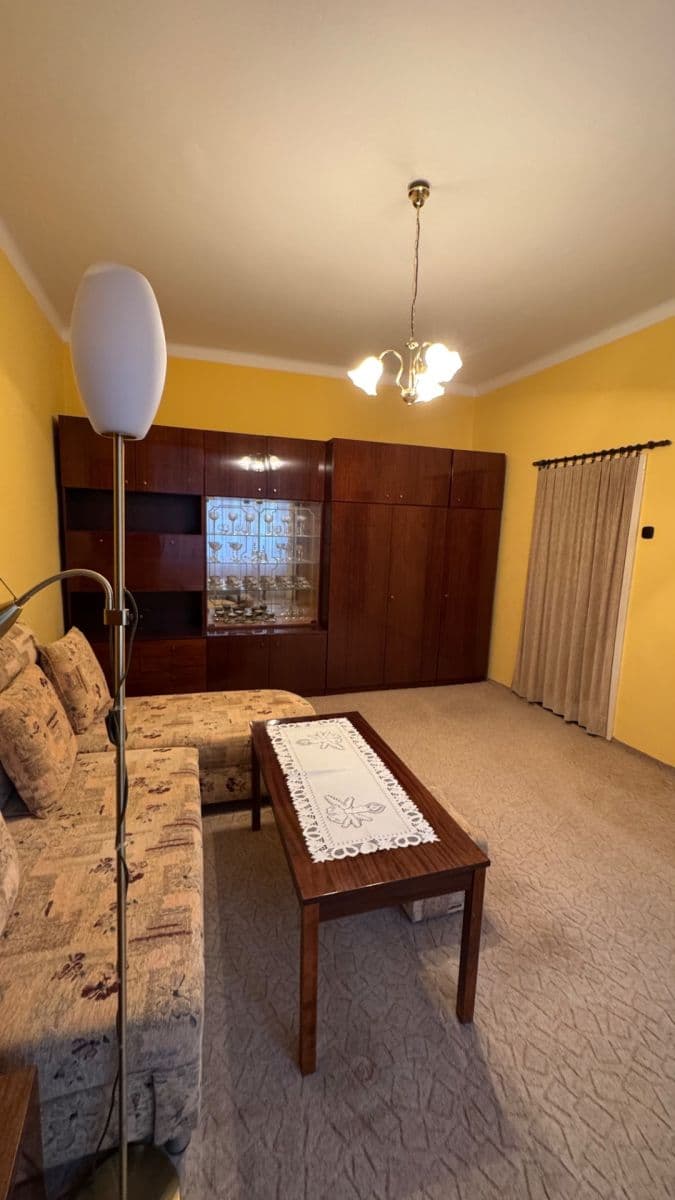 Prodej bytu 1+1 38 m², U Skládky, Praha, Praha Prodej bytu 1+1 38 m², U Skládky, Praha, Praha
