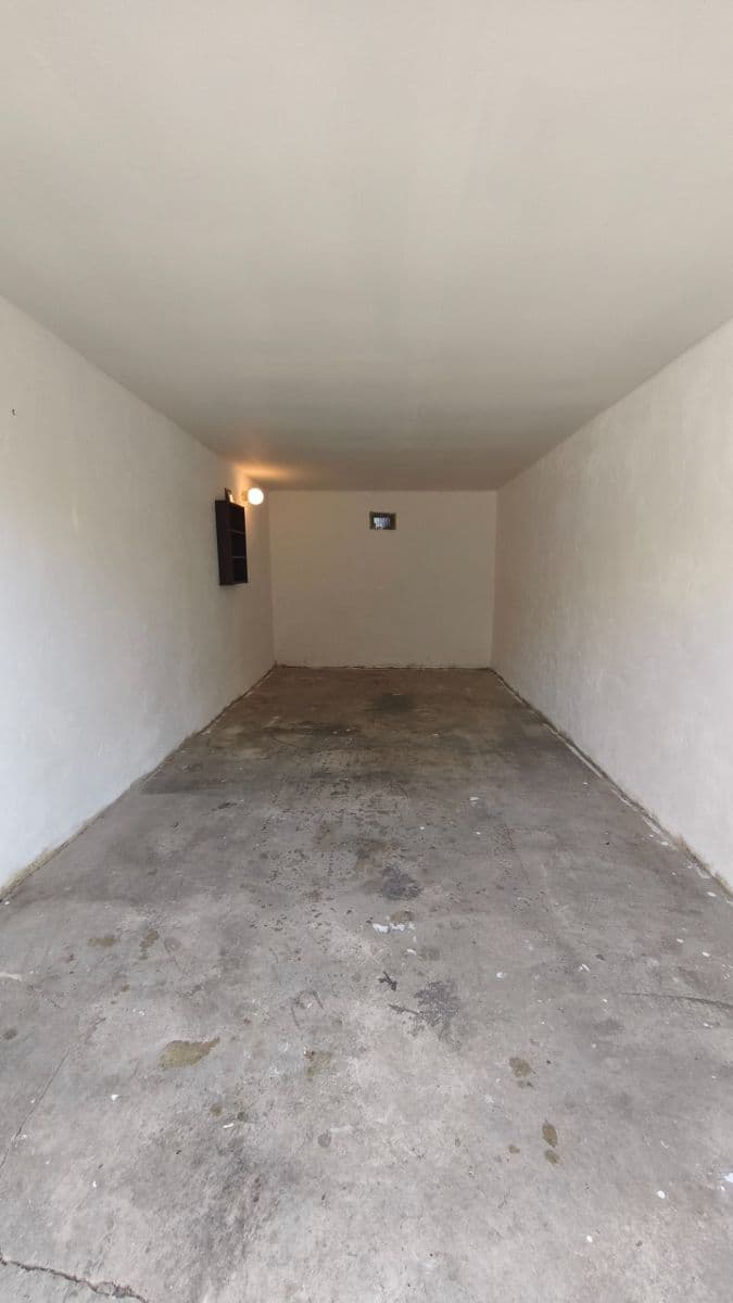 Prodej garáže 20 m², Wolkerova, Pelhřimov, Kraj Vysočina Prodej garáže 20 m², Wolkerova, Pelhřimov, Kraj Vysočina