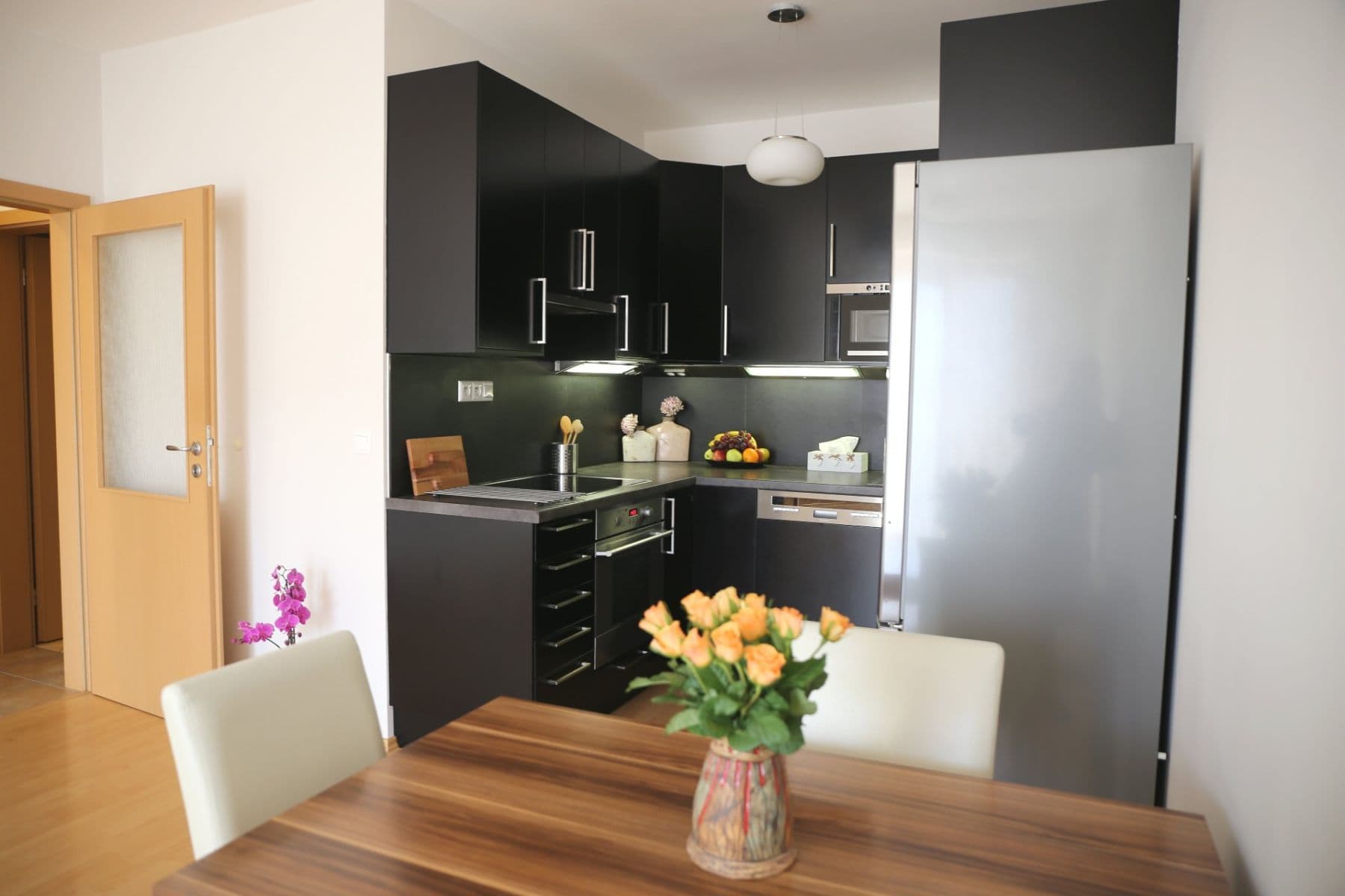 Pronájem bytu 2+kk 57 m², Lomená, Zbuzany, Středočeský kraj Pronájem bytu 2+kk 57 m², Lomená, Zbuzany, Středočeský kraj