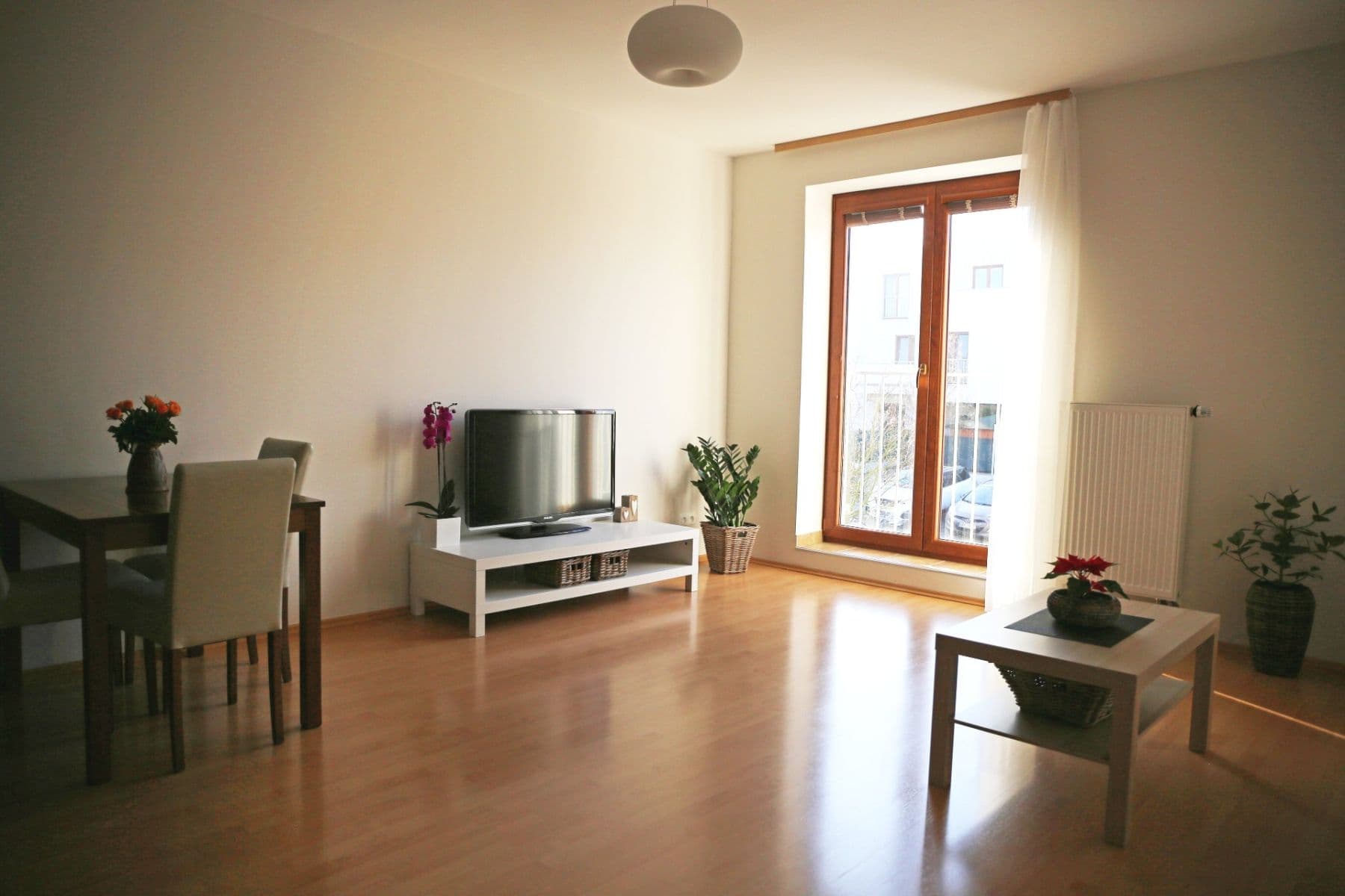 Pronájem bytu 2+kk 57 m², Lomená, Zbuzany, Středočeský kraj Pronájem bytu 2+kk 57 m², Lomená, Zbuzany, Středočeský kraj