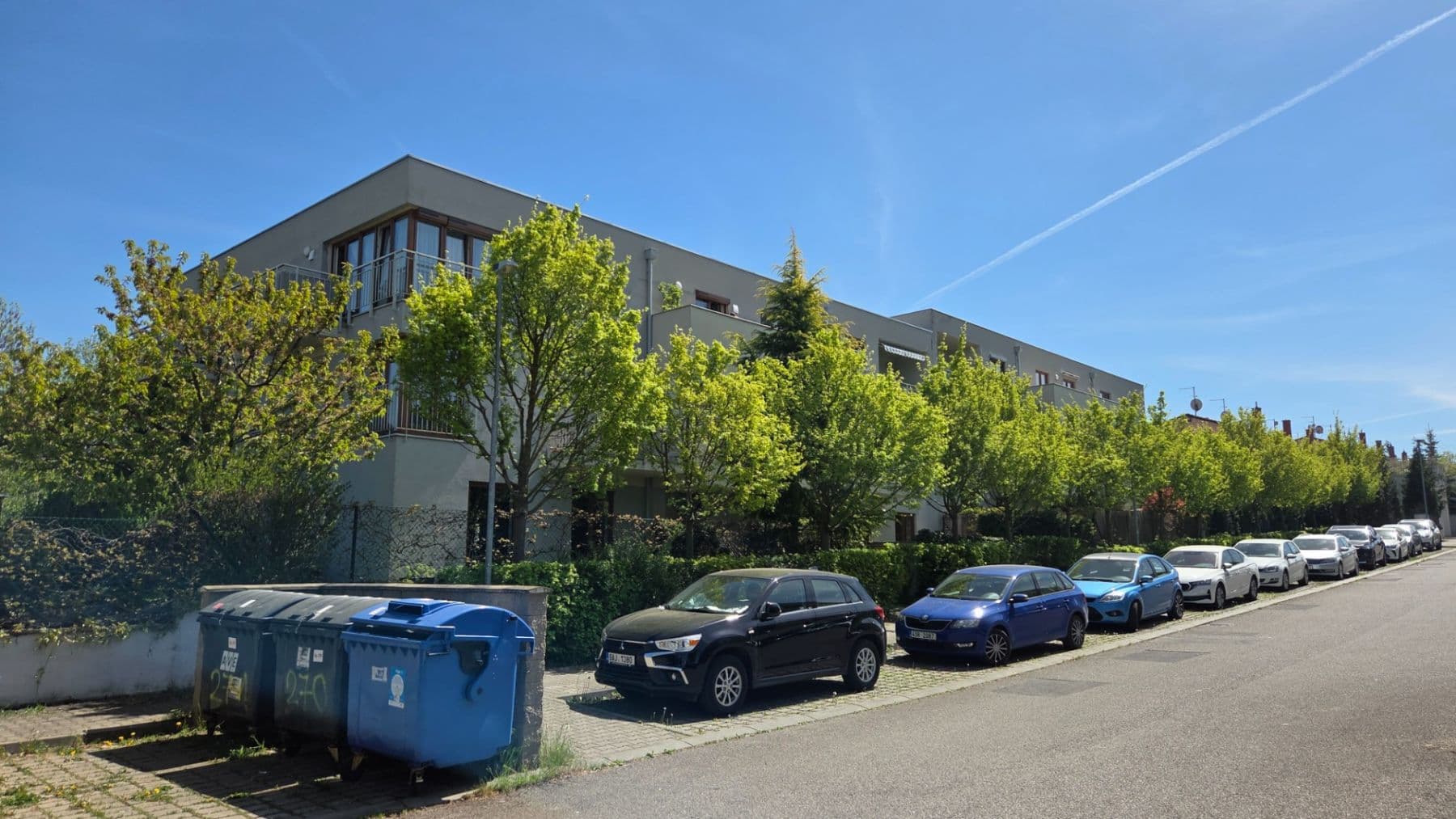 Pronájem bytu 2+kk 57 m², Lomená, Zbuzany, Středočeský kraj Pronájem bytu 2+kk 57 m², Lomená, Zbuzany, Středočeský kraj