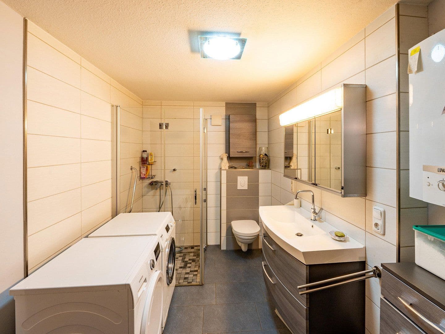 Prodej domu 231 m², pozemek 3.099 m², Rinteln, Dolní Sasko Prodej domu 231 m², pozemek 3.099 m², Rinteln, Dolní Sasko