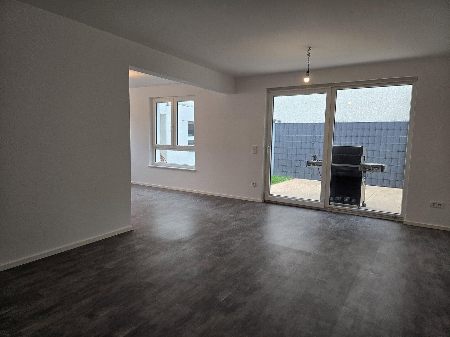 Pronájem bytu 3+1 82 m², Schafhaus 39, Ubstadt-Weiher, Bádensko-Württembersko Pronájem bytu 3+1 82 m², Schafhaus 39, Ubstadt-Weiher, Bádensko-Württembersko