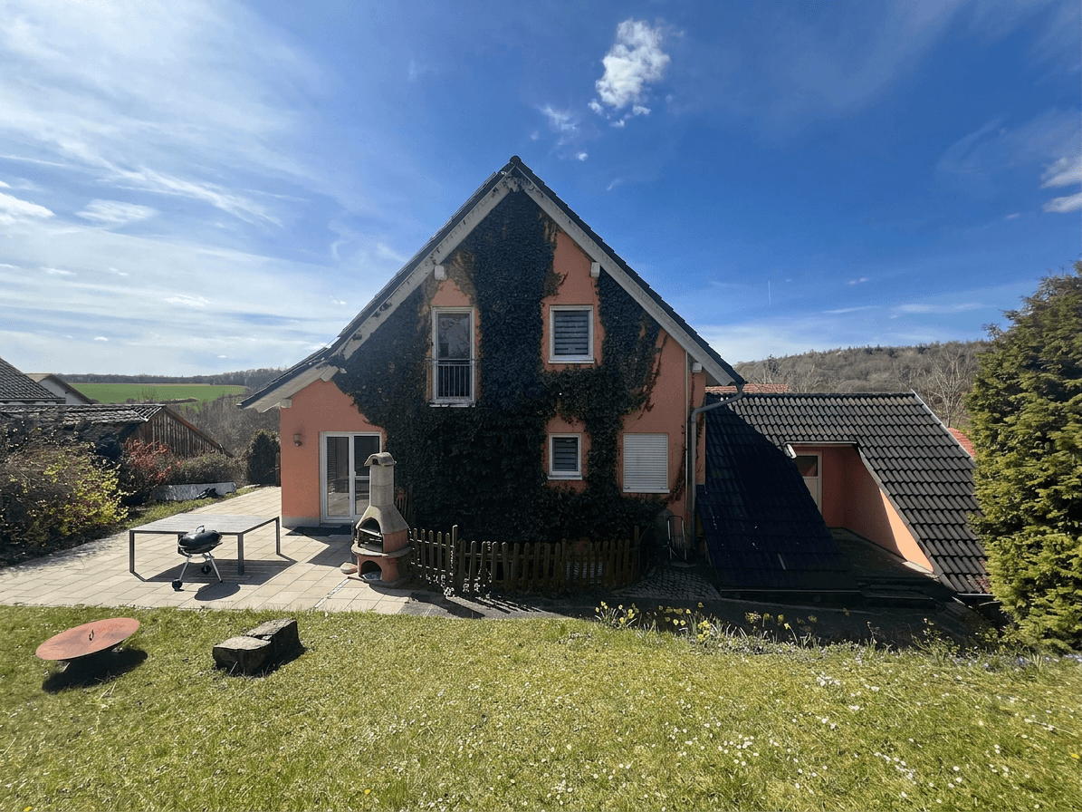 Prodej domu 185 m², pozemek 660 m², In der Beund 9, Kirchheim, Bavorsko Prodej domu 185 m², pozemek 660 m², In der Beund 9, Kirchheim, Bavorsko