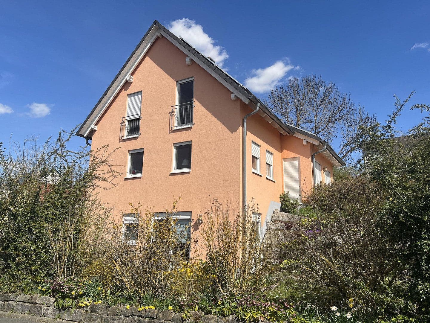 Prodej domu 185 m², pozemek 660 m², In der Beund 9, Kirchheim, Bavorsko Prodej domu 185 m², pozemek 660 m², In der Beund 9, Kirchheim, Bavorsko