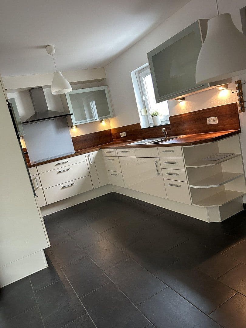 Prodej bytu 5+1 134 m², Am Deibach, Igel, Porýní-Falc Prodej bytu 5+1 134 m², Am Deibach, Igel, Porýní-Falc