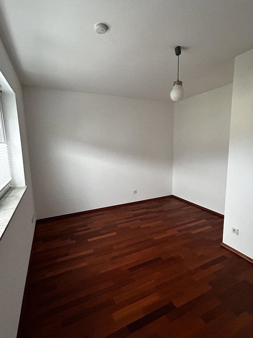 Prodej bytu 5+1 134 m², Am Deibach, Igel, Porýní-Falc Prodej bytu 5+1 134 m², Am Deibach, Igel, Porýní-Falc
