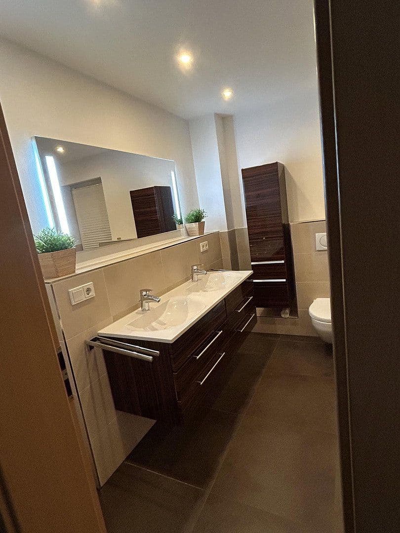 Prodej bytu 5+1 134 m², Am Deibach, Igel, Porýní-Falc Prodej bytu 5+1 134 m², Am Deibach, Igel, Porýní-Falc
